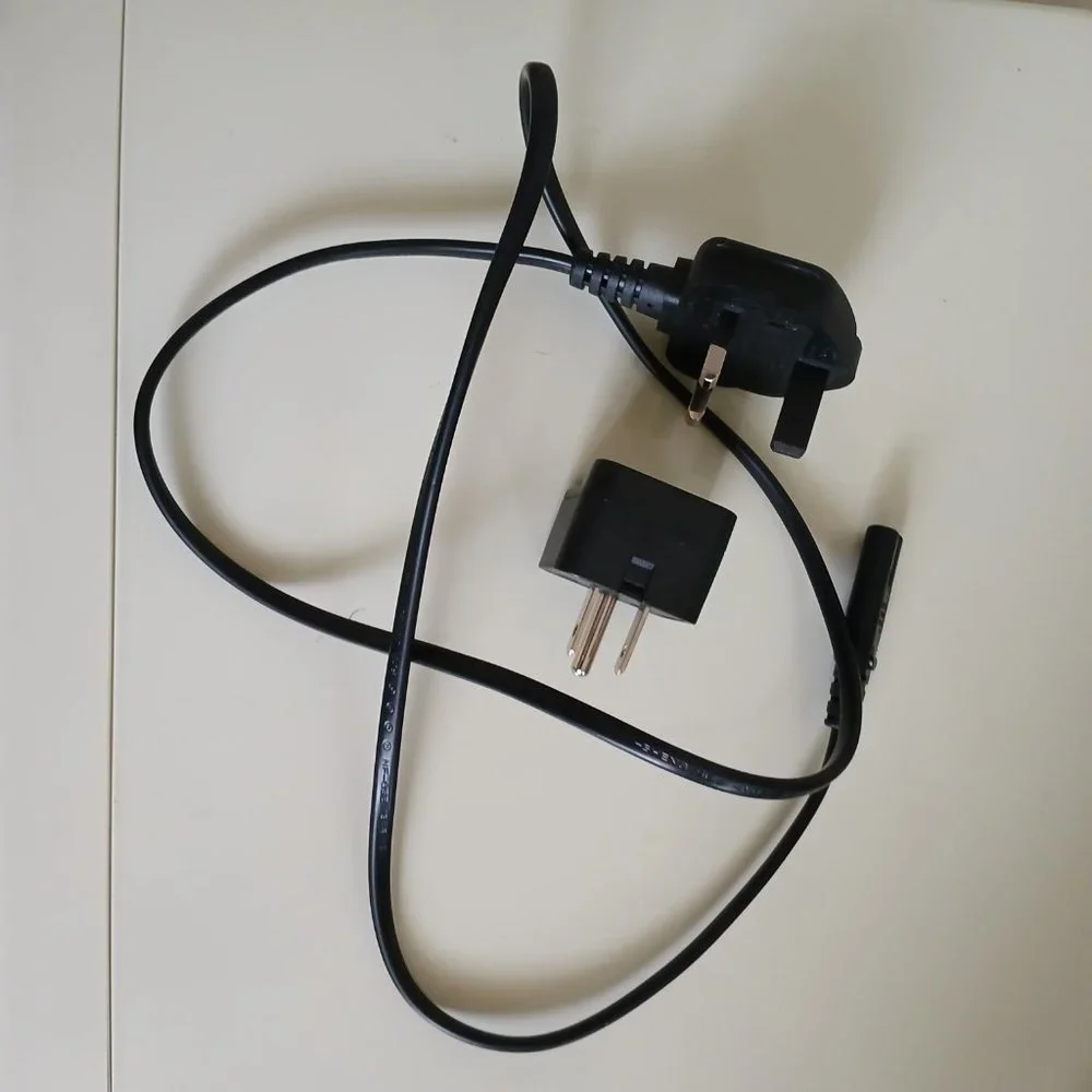 Canon LC-E10E Battery Charger UK/CA/EAC 100-240v, AC 50/60Hz 12VA - 17VA